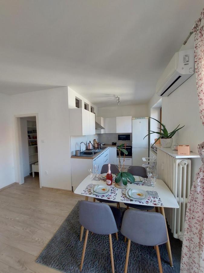 Emily Apartment Kosice Luaran gambar